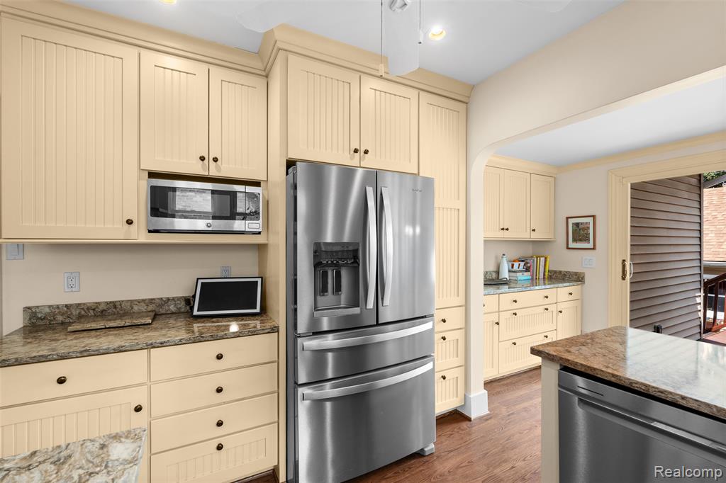 414 Cloverly Road Grosse Pointe Farms, MI 48236 - Photo 26 of 60