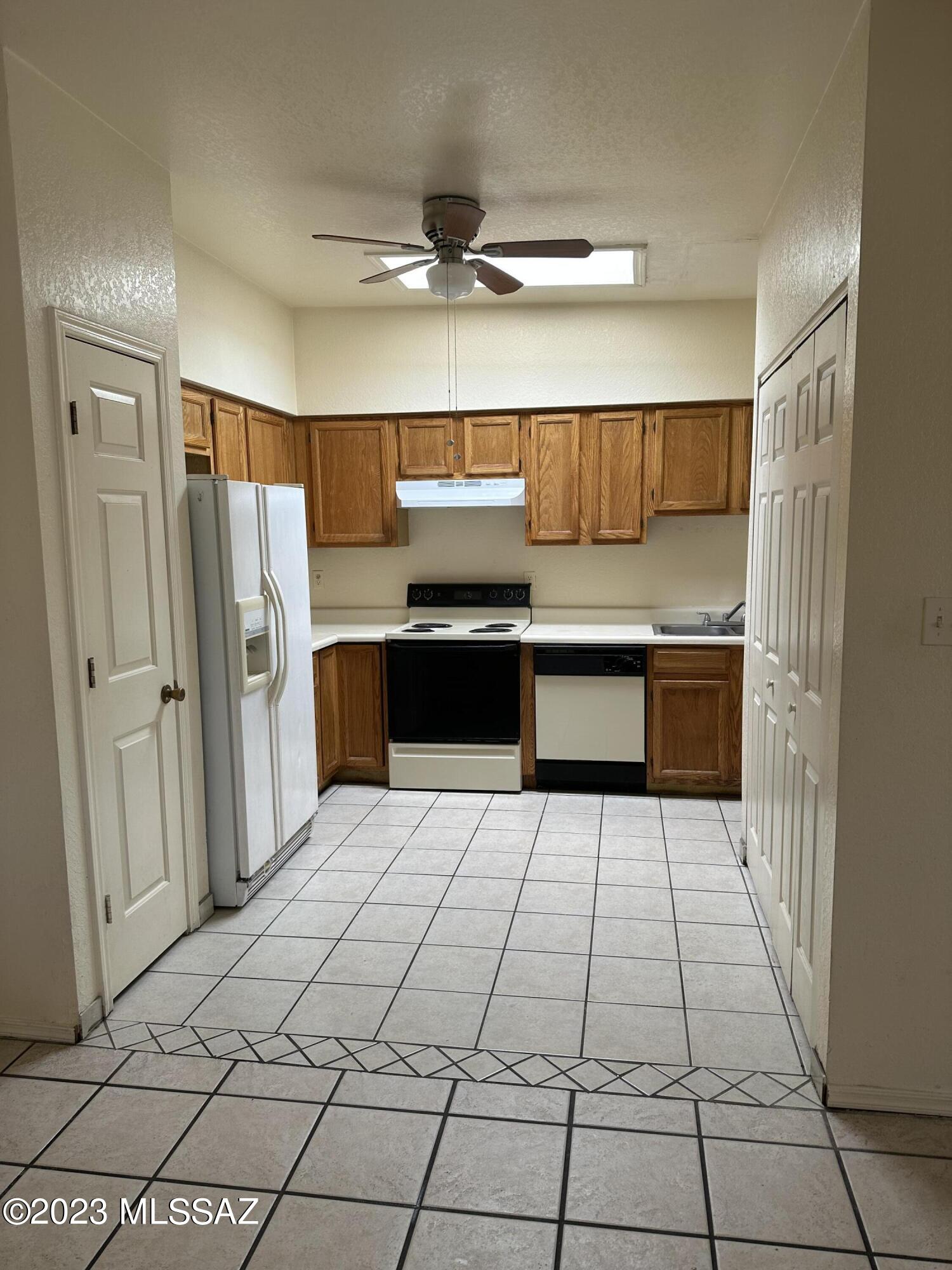 411 Camino Patio Rio, Unit 1 Rio Rico, AZ 85648 - Photo 5 of 9