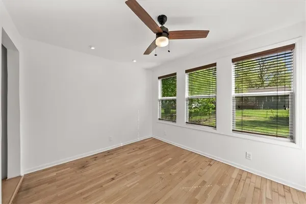 $329,900 | 8125 Summit Street, Kansas City, MO 64114