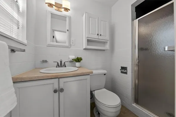 $329,900 | 8125 Summit Street, Kansas City, MO 64114