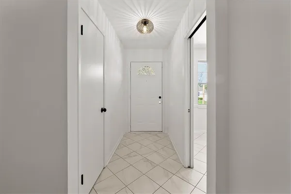 $329,900 | 8125 Summit Street, Kansas City, MO 64114