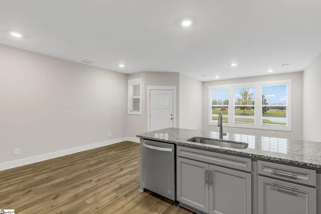 $218,000 | 275 Dalmatian Drive, Spartanburg, SC 29307