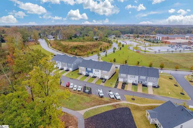 $218,000 | 275 Dalmatian Drive, Spartanburg, SC 29307