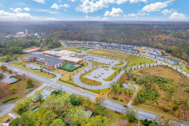 $218,000 | 275 Dalmatian Drive, Spartanburg, SC 29307