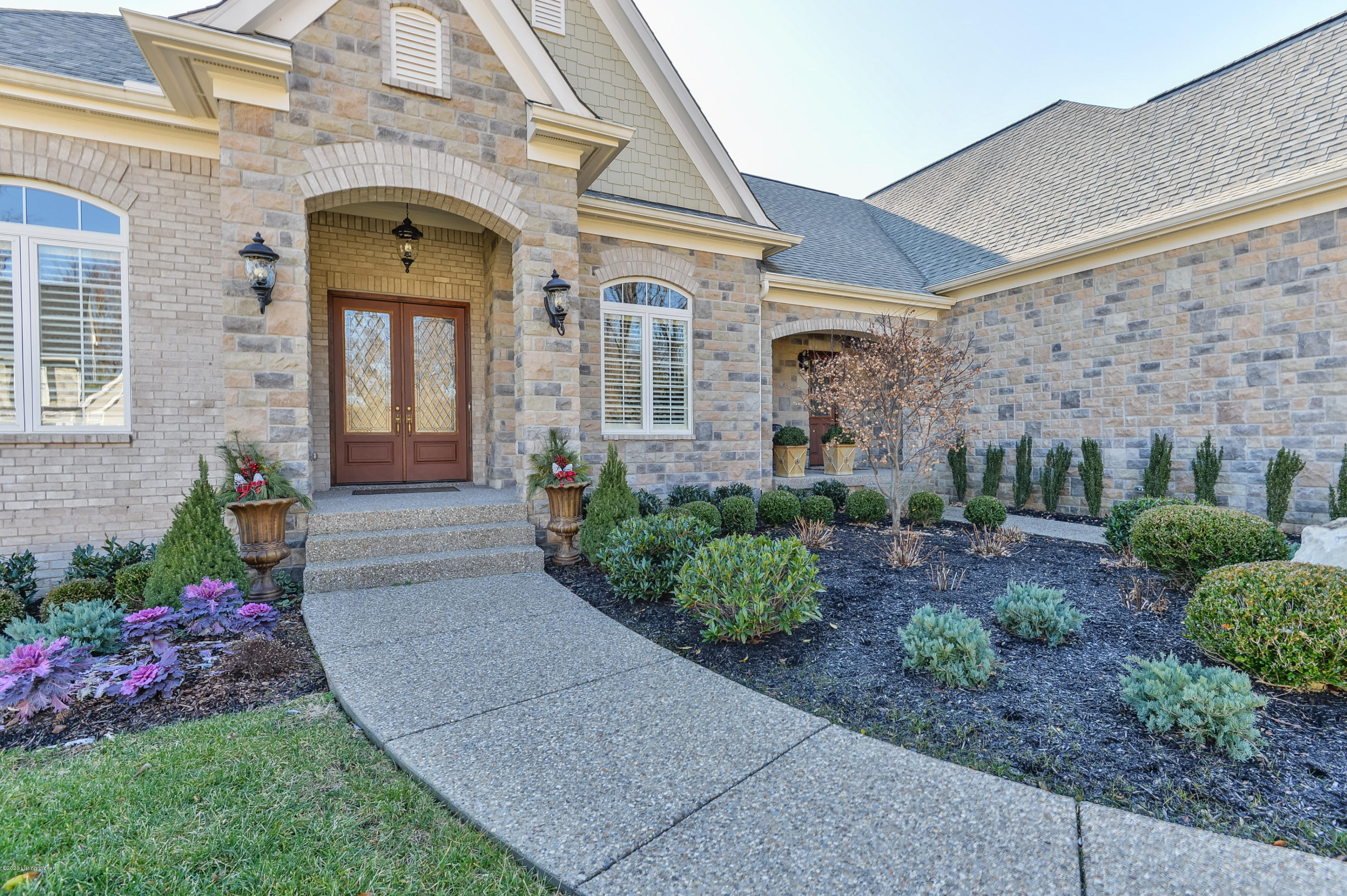 6713 Regal Road Louisville, KY 40222 - Photo 2 of 50 004 - 20200107 2239