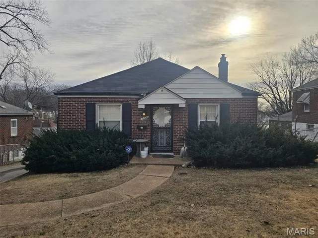 $69,900 | 5220 Fletcher Street, Jennings, MO 63136