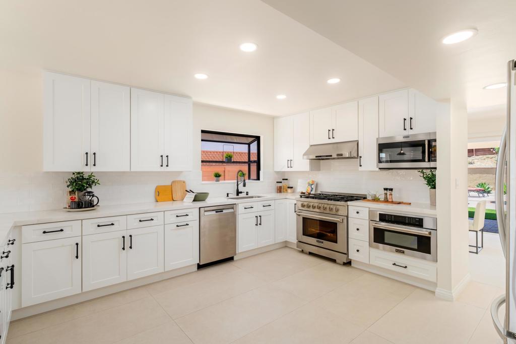 5736 Soledad Mountain Road La Jolla, CA 92037 - Photo 3 of 36