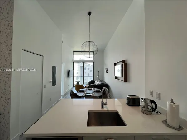 $3,390 | 501 Northeast 31st Street, Unit 404, Miami, FL 33137