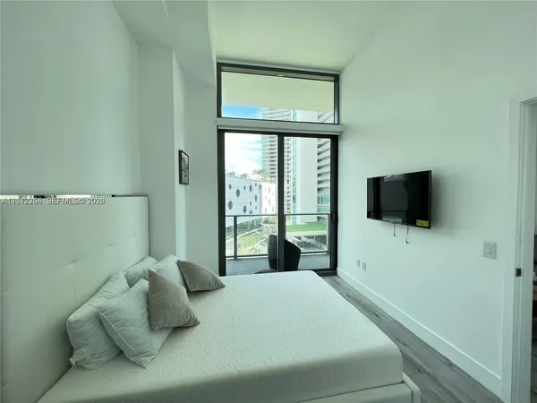$3,390 | 501 Northeast 31st Street, Unit 404, Miami, FL 33137