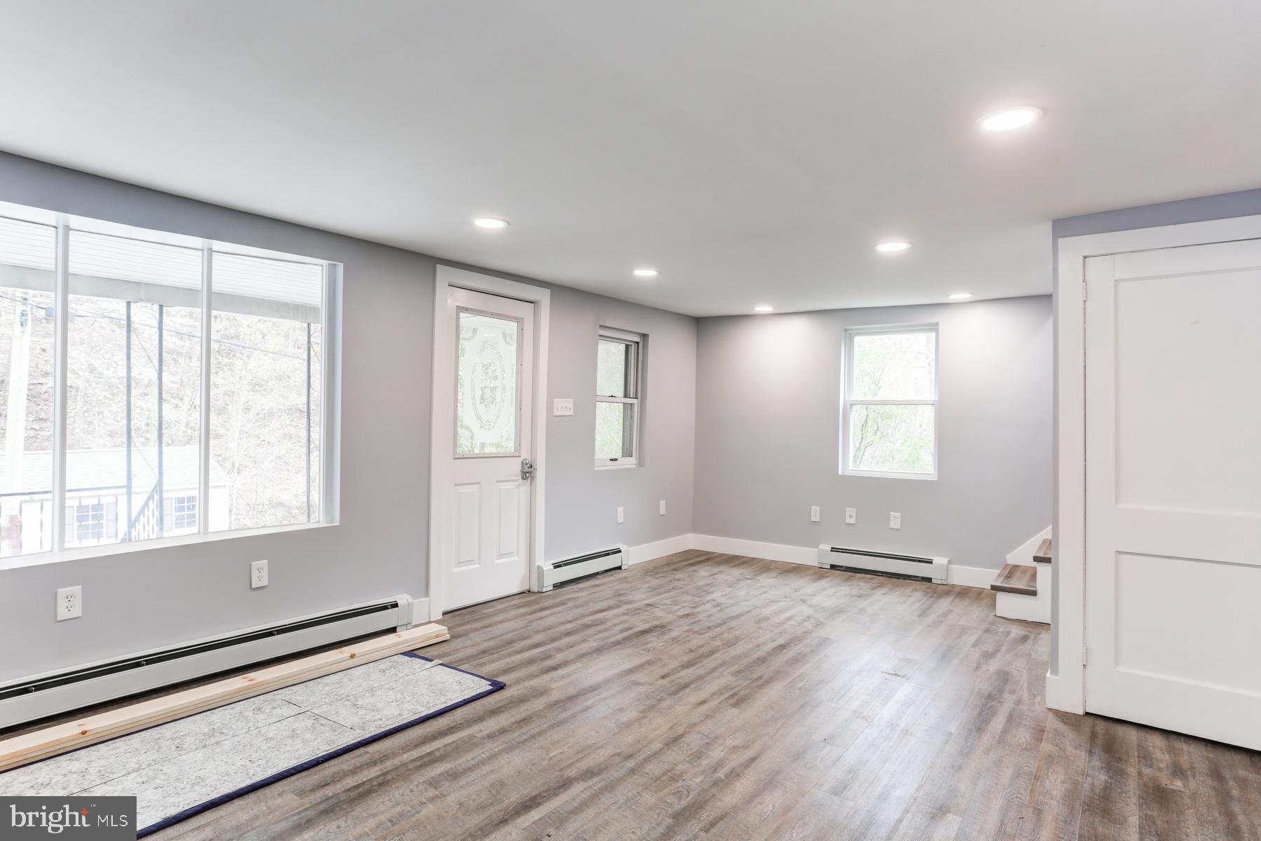 922 Roberts Valley Road Harrisburg, PA 17110 - Photo 13 of 33 Gallery Image 13