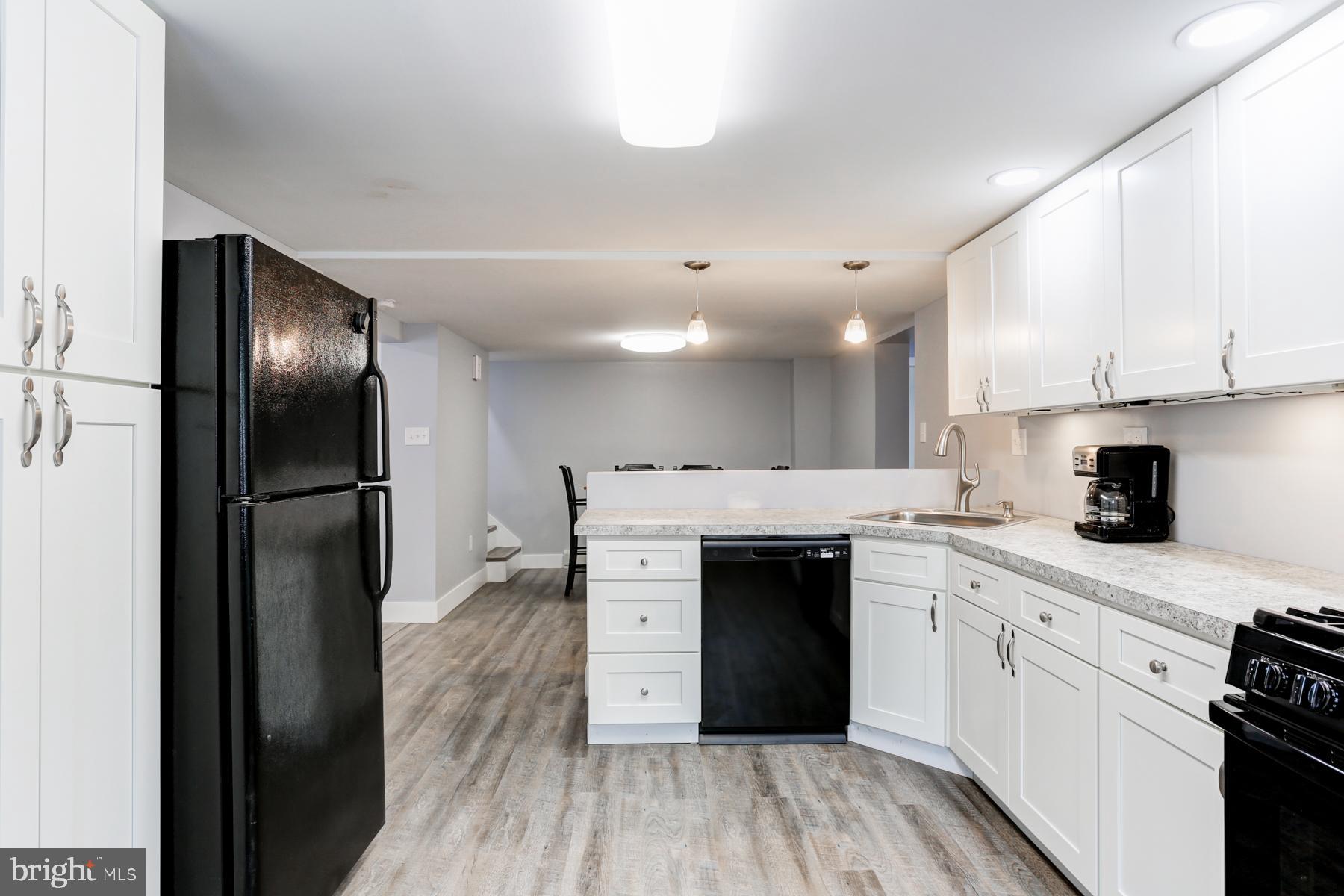 922 Roberts Valley Road Harrisburg, PA 17110 - Photo 4 of 33 Gallery Image 4
