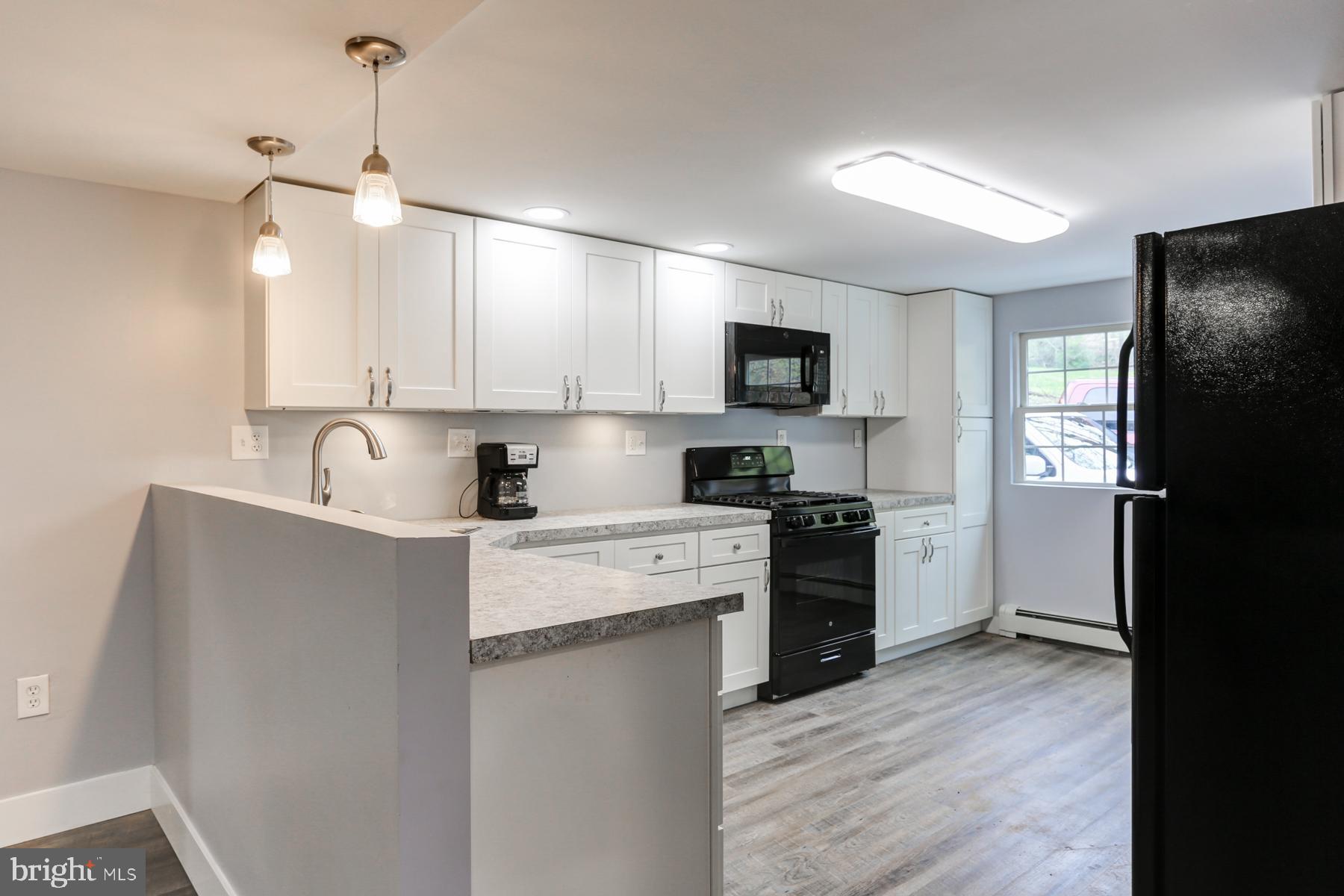 922 Roberts Valley Road Harrisburg, PA 17110 - Photo 7 of 33 Gallery Image 7
