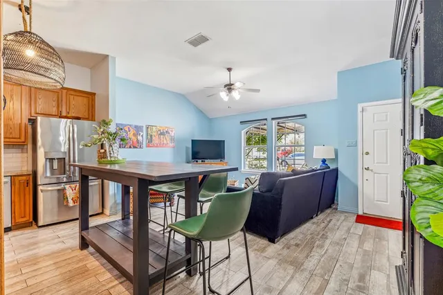 $245,000 | 1006 Teresa Court, Granbury, TX 76048