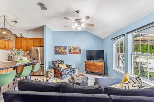 $245,000 | 1006 Teresa Court, Granbury, TX 76048