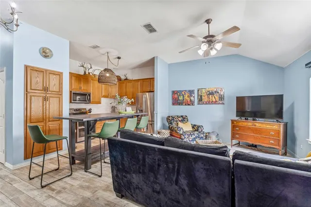 $245,000 | 1006 Teresa Court, Granbury, TX 76048