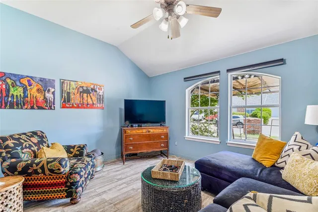 $245,000 | 1006 Teresa Court, Granbury, TX 76048