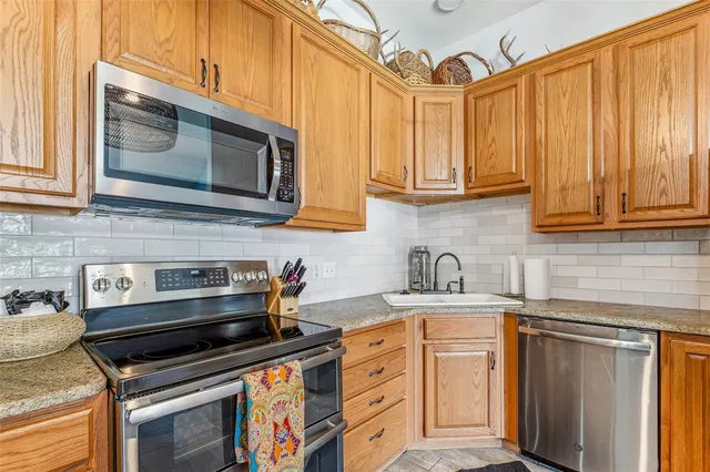 $245,000 | 1006 Teresa Court, Granbury, TX 76048