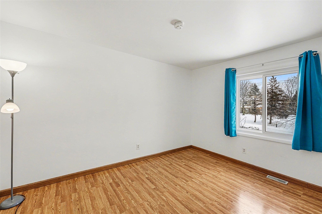 24213 Broadview Street Farmington Hills, MI 48336 - Photo 23 of 39