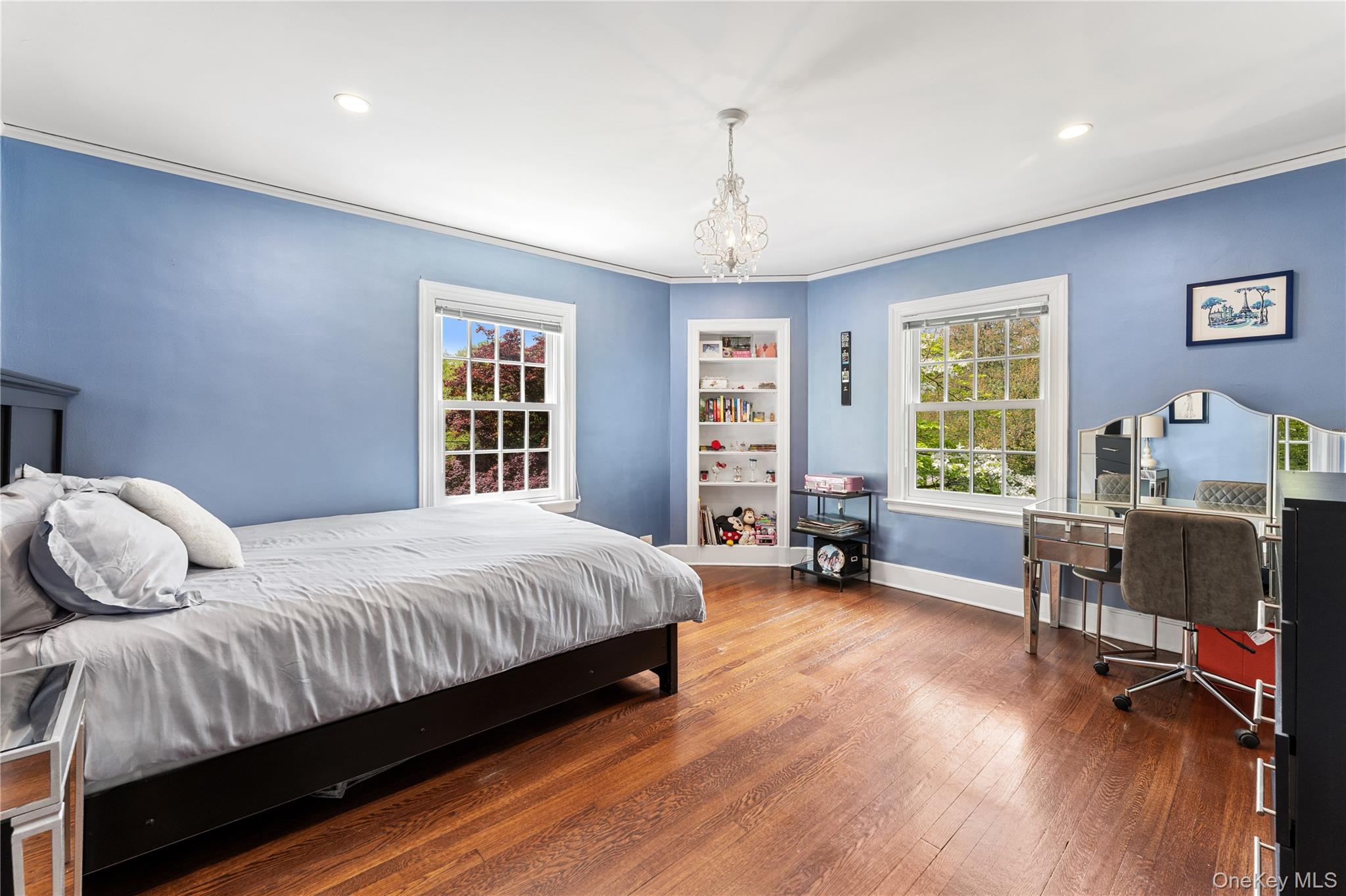 5 Harcourt Road Scarsdale, NY 10583 - Photo 17 of 44 Bedroom with custom outfitted closets