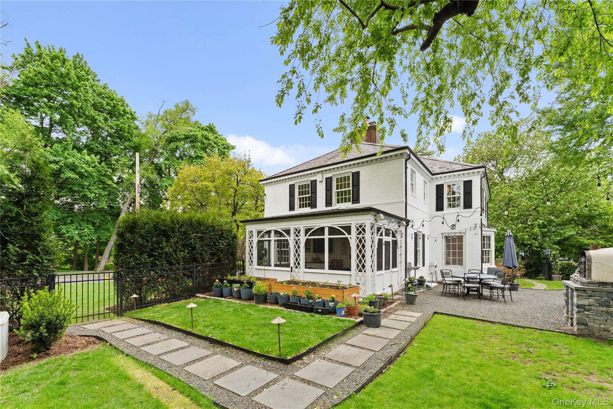 5 Harcourt Road Scarsdale, NY 10583 - Photo 34 of 44