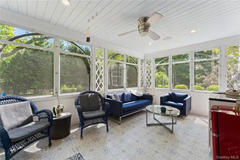 $2,695,000 | 5 Harcourt Road, Scarsdale, NY 10583