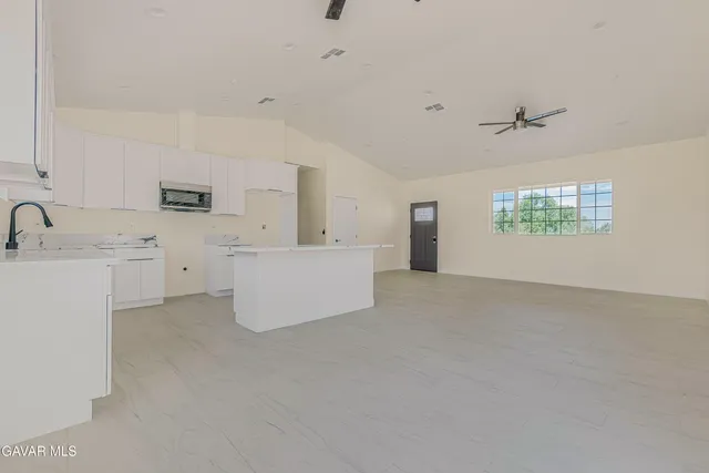 $589,999 | 9860 Ave S-8 E Littlerock Ca East, Littlerock, CA 93543