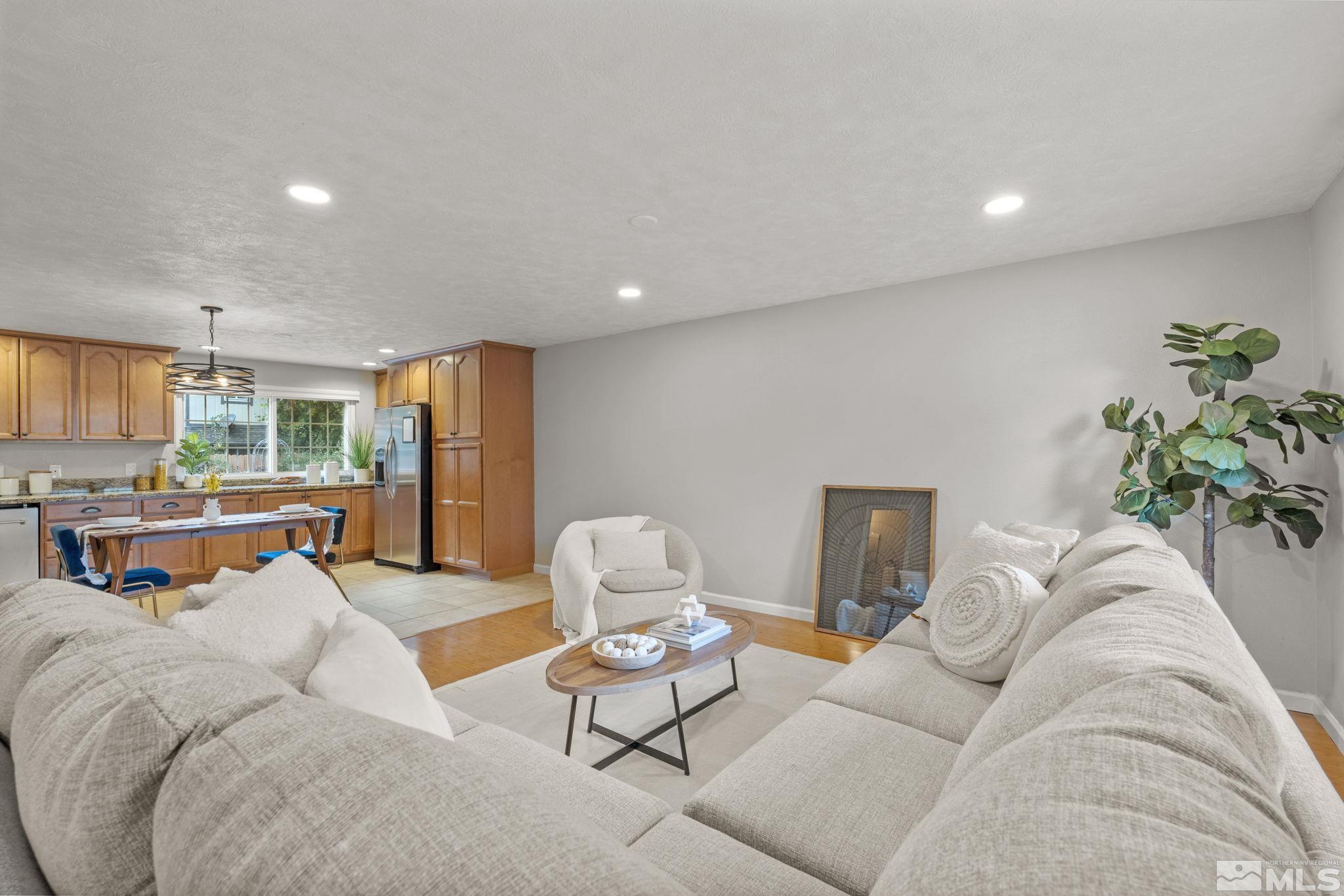 7325 Gemstone Drive Reno, NV 89511 - Photo 8 of 34 Photo 8
