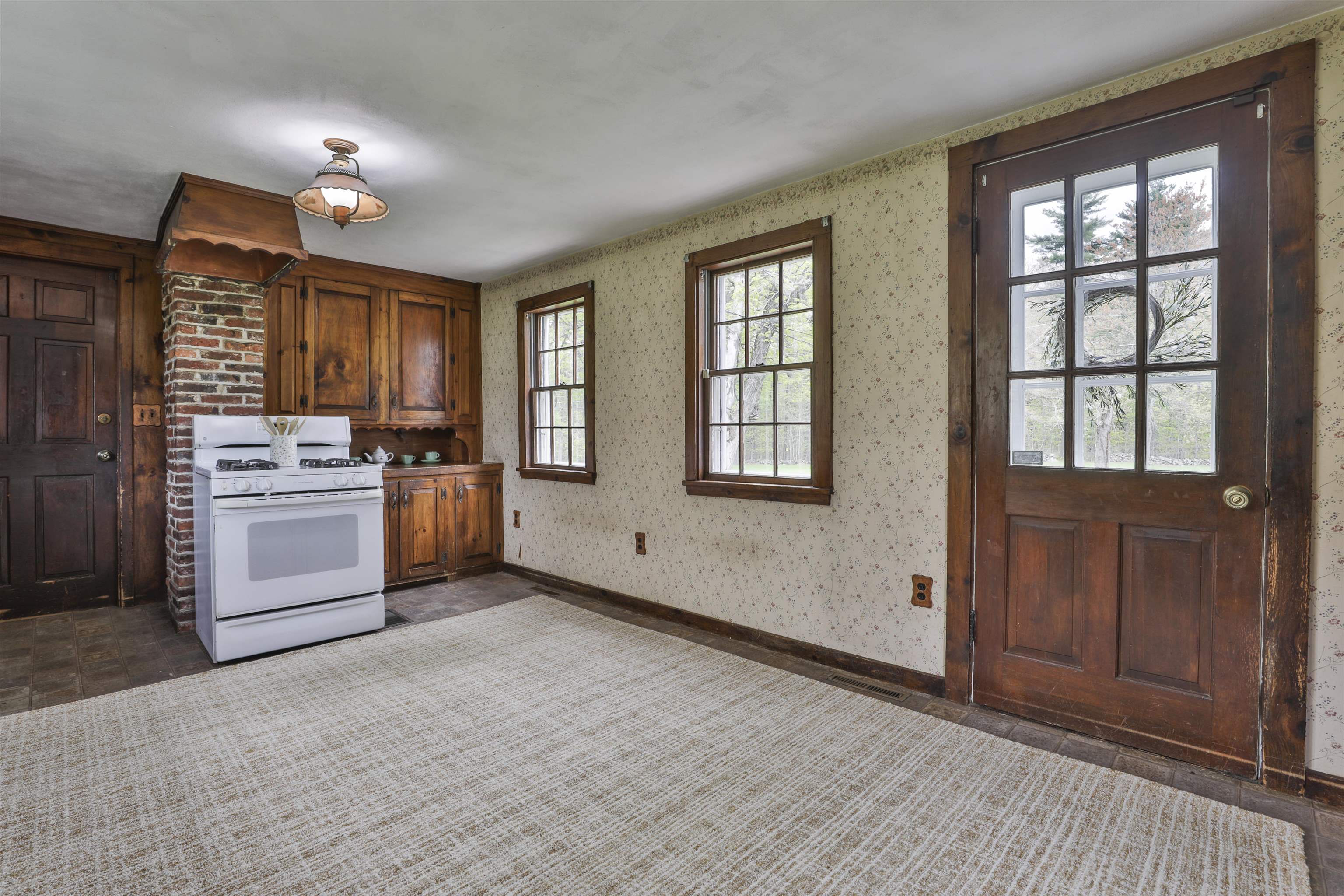 1 Featherbed Lane Derry, NH 03038 - Photo 14 of 46