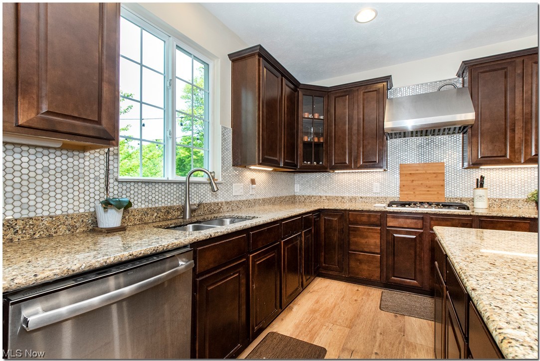 UPGRADED BACKSPLASH IN KITCHEN