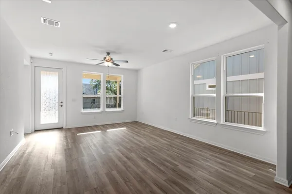 $1,999 | 813 Saratoga Lane, Georgetown, TX 78633