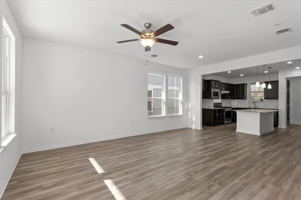 $1,999 | 813 Saratoga Lane, Georgetown, TX 78633