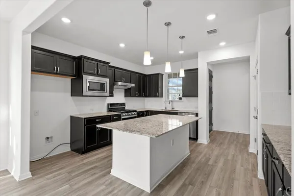 $1,999 | 813 Saratoga Lane, Georgetown, TX 78633