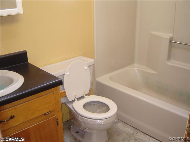 822 Sutherland Road Church Road, VA 23833 - Photo 4 of 4 Other - 2nd floor bathroom