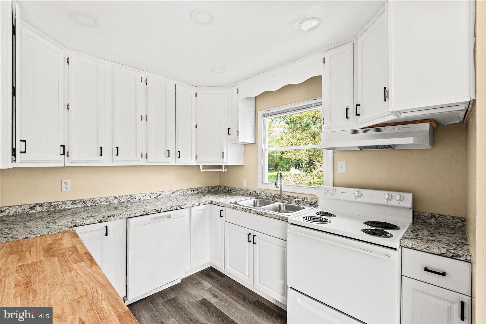 30113 Sparta Road Milford, VA 22514 - Photo 7 of 31