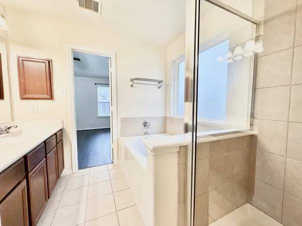 $1,995 | 11823 Green Colling Park Drive, Houston, TX 77047