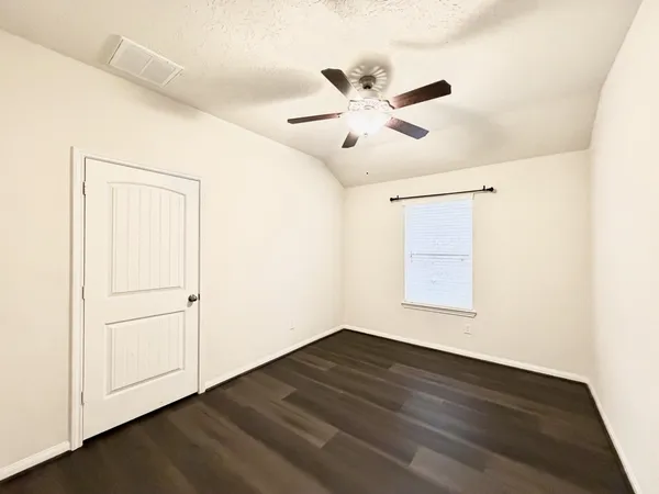 $1,995 | 11823 Green Colling Park Drive, Houston, TX 77047