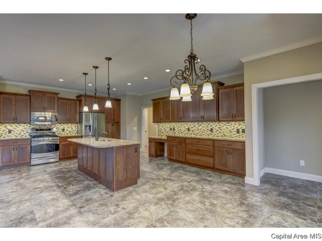2005 Providence Lane Springfield, IL 62711 - Photo 8 of 36