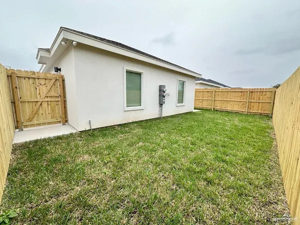 $1,050 | 440 East Acacia Avenue, Unit 2, Alamo, TX 78516