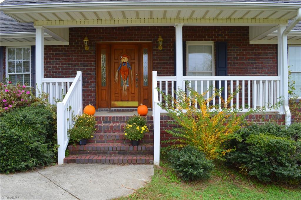 2262 Reynolds Road Madison, NC 27025 - Photo 9 of 30 Front Porch