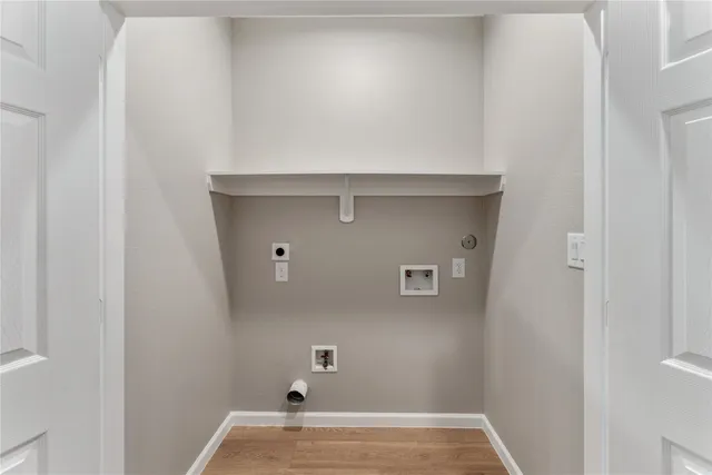 a view of utility room