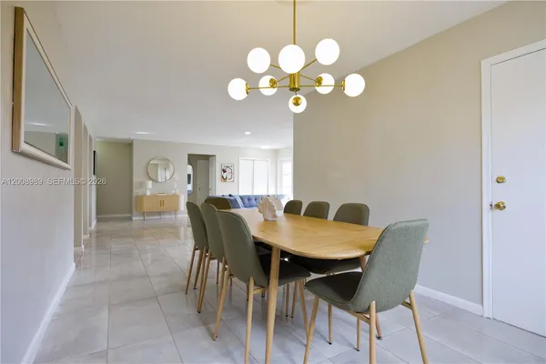 $5,000 | 609 South Crescent Drive, Hollywood, FL 33021