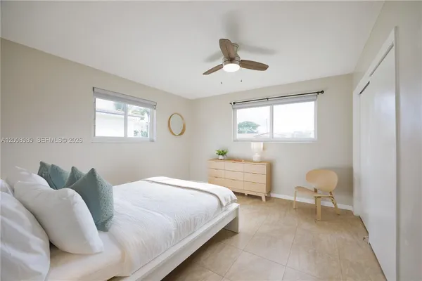 $5,000 | 609 South Crescent Drive, Hollywood, FL 33021