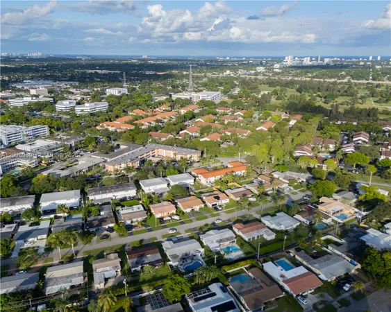 $5,000 | 609 South Crescent Drive, Hollywood, FL 33021