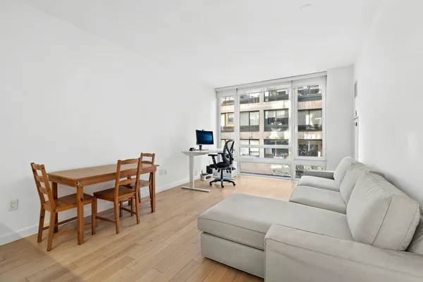 $999,000 | 261 West 28th Street, Unit 3C | Chelsea