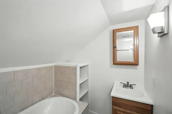 $300,000 | 217 South Broadway Street, Tekoa, WA 99033