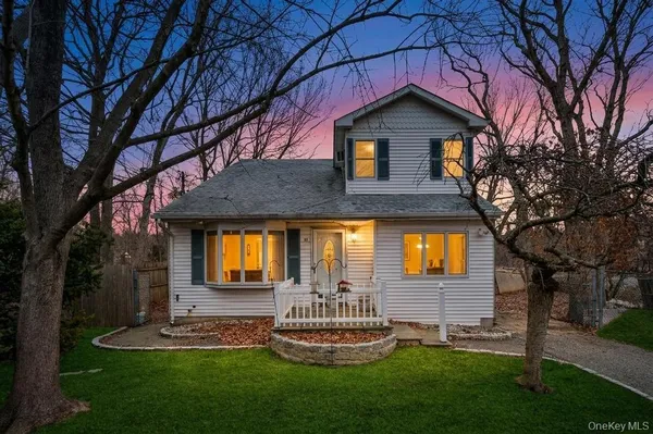 $429,999 | 34 Pinelawn Avenue, Shirley, NY 11967