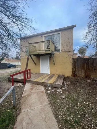 $1,095 | 1209 Bawcom Street, Unit 1/2, Sweetwater, TX 79556