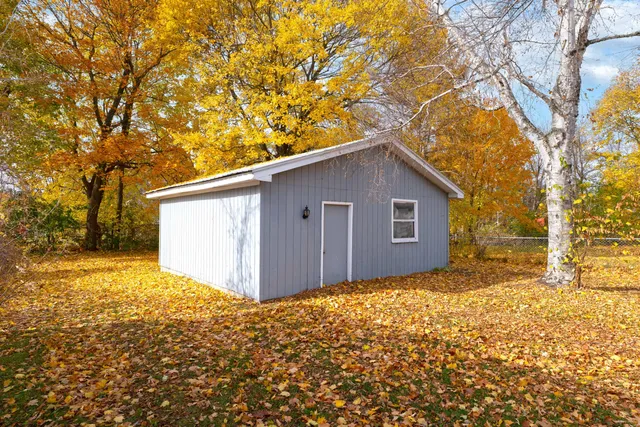 $152,500 | 645 North Lake Street, Cadillac, MI 49601