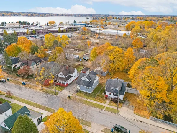 $152,500 | 645 North Lake Street, Cadillac, MI 49601