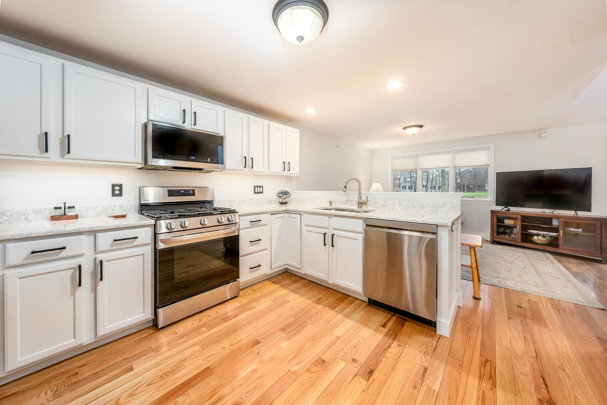 3 Longwood Road Mashpee, MA 02649 - Photo 2 of 37 Kitchen